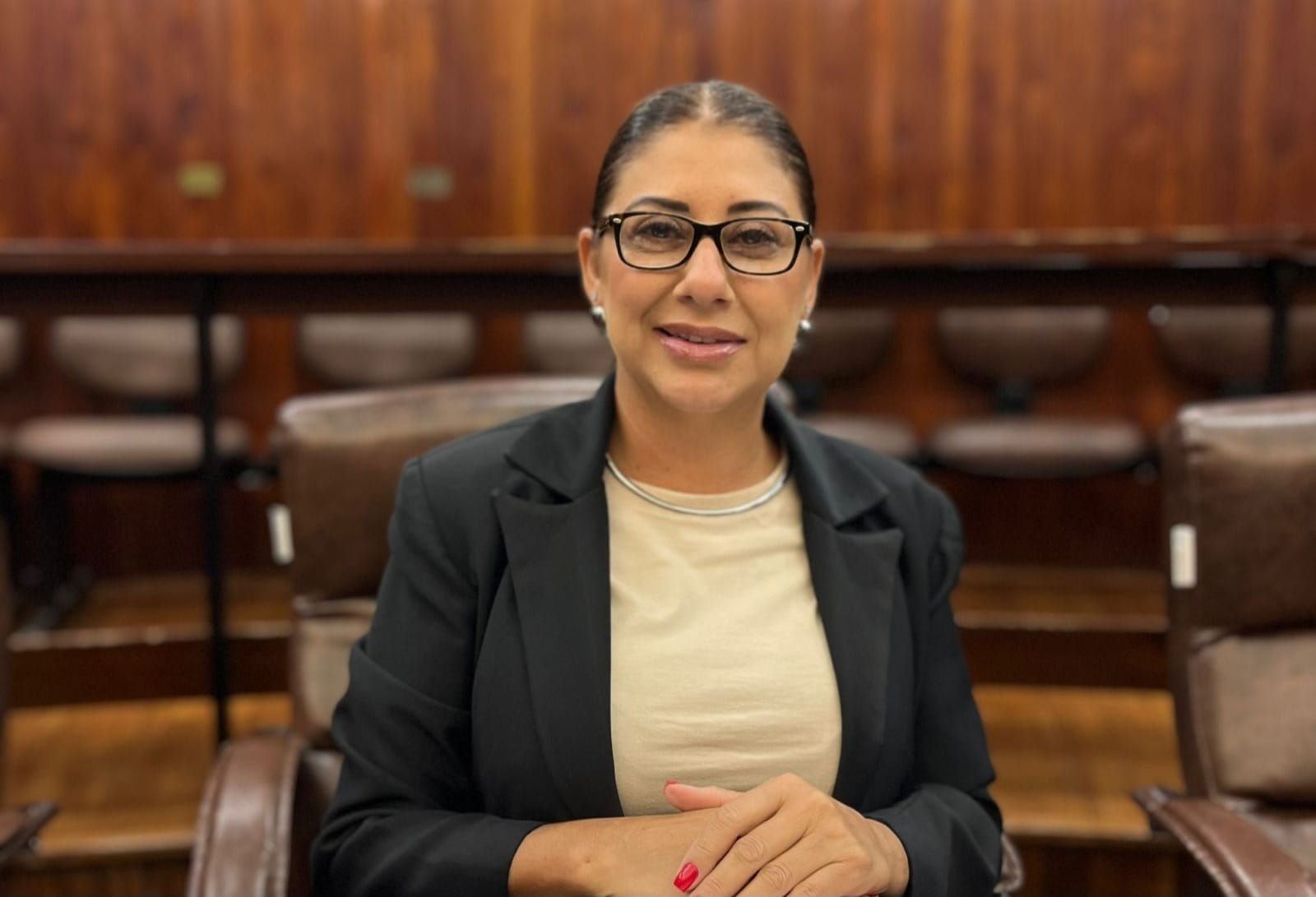 Vereadora Professora Daniela cobra equiparação de salários de professores municipais ao Piso Nacional