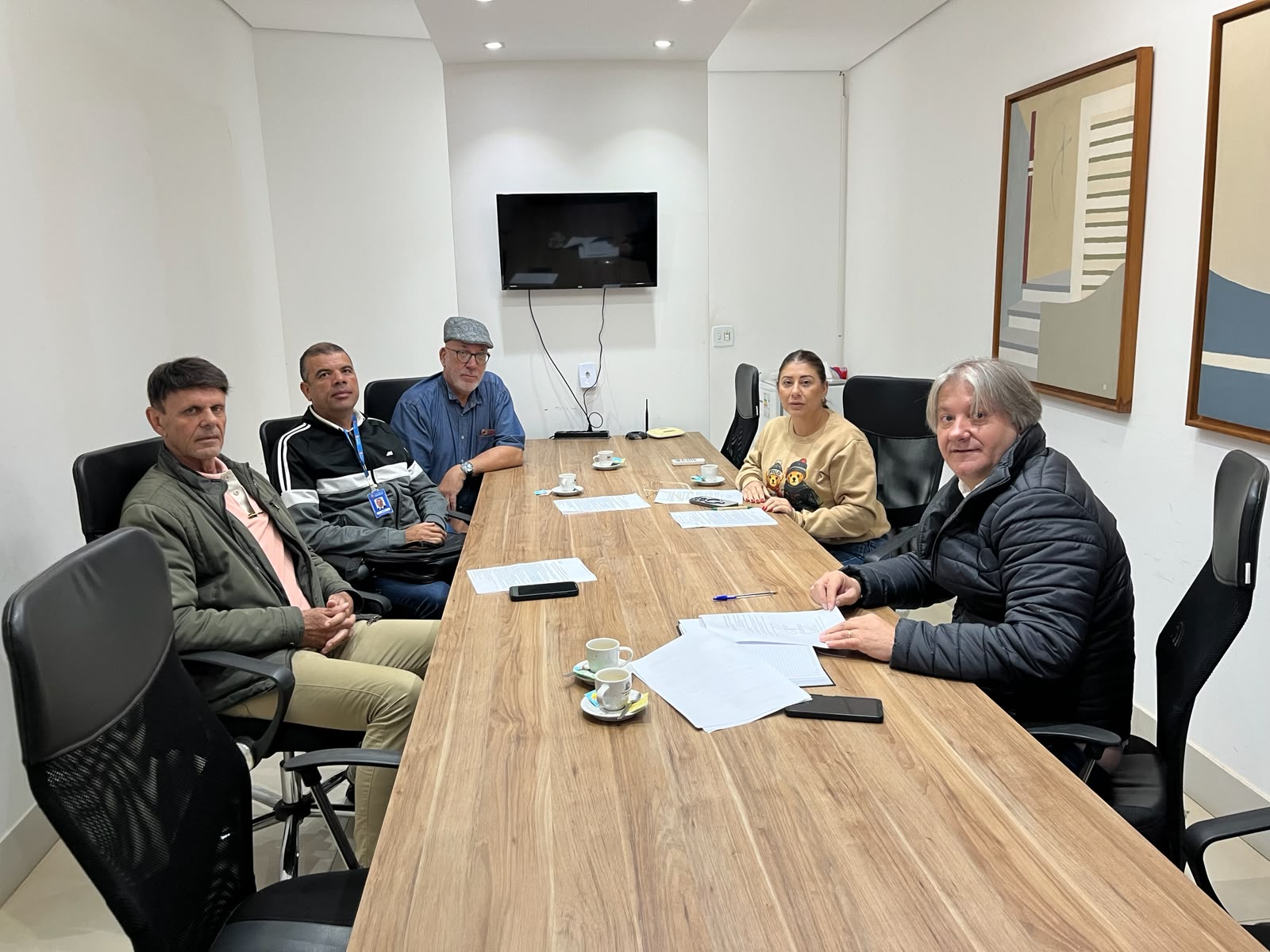 Vereadora Professora Daniela se reúne com fiscais para discutir ações de conscientização sobre soltura de fogos