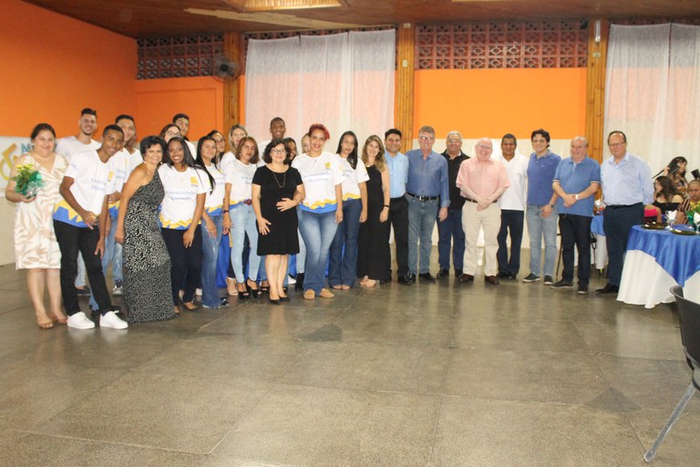 Vereadores comparecem à formatura de 29 jovens do programa Construindo Histórias