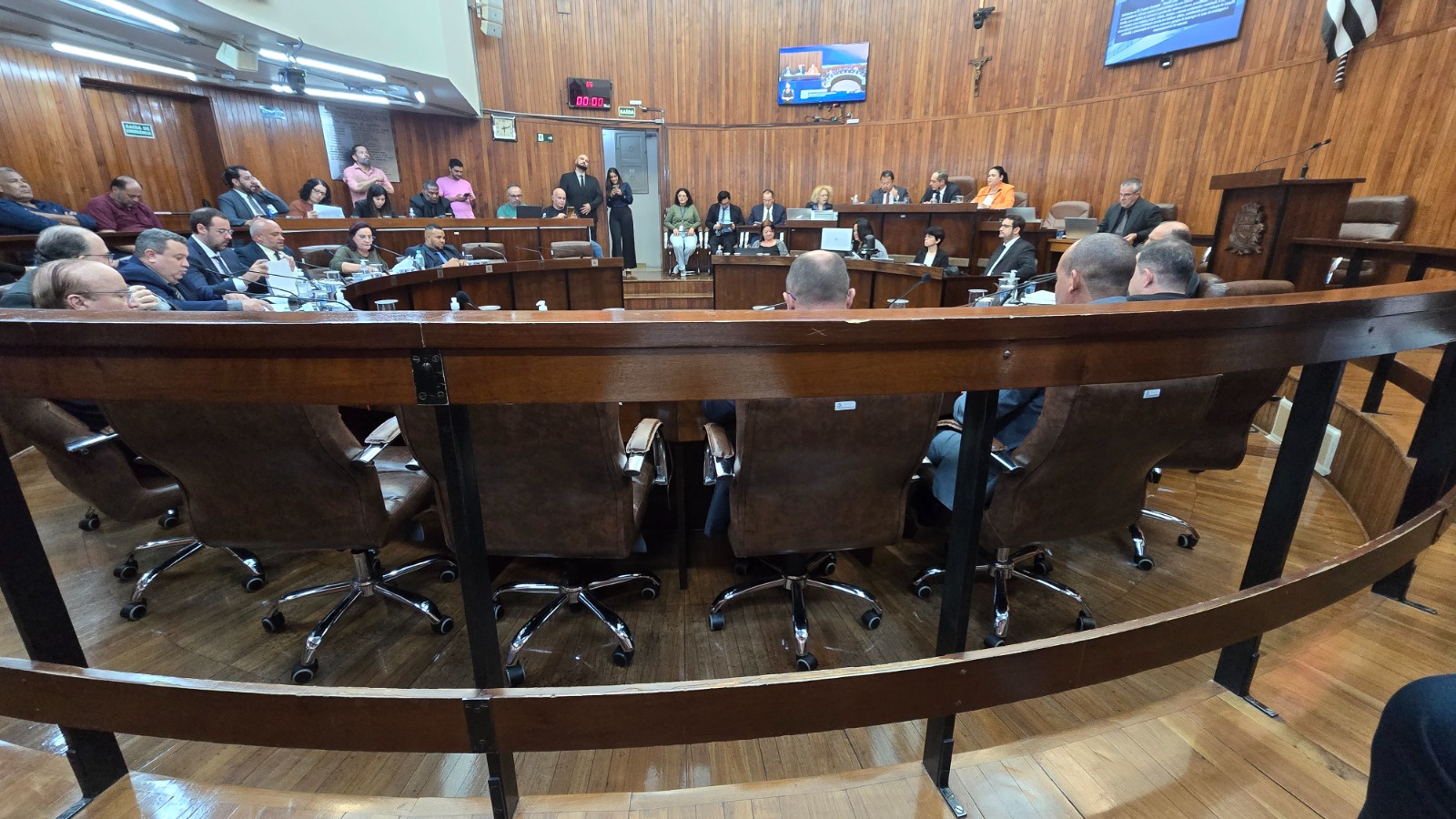 Vereadores votam reajuste para empregados da Fumes e contratação de crédito para investimentos
