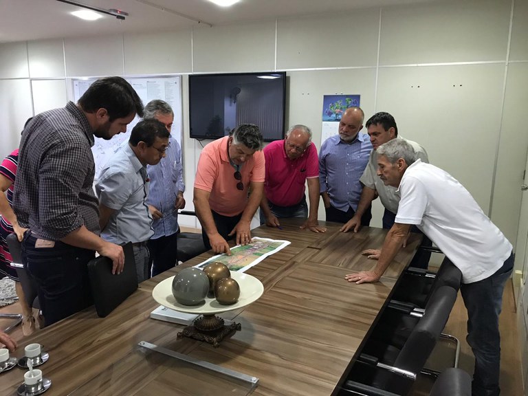 Vice-presidente Cícero do Ceasa e vereador Evandro Galete cooperam para novo acesso